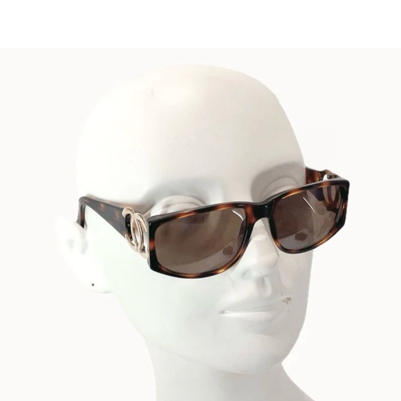 Authentic Beautiful CHANEL COCO MARK SUNGLASSES - Picture 4 of 9